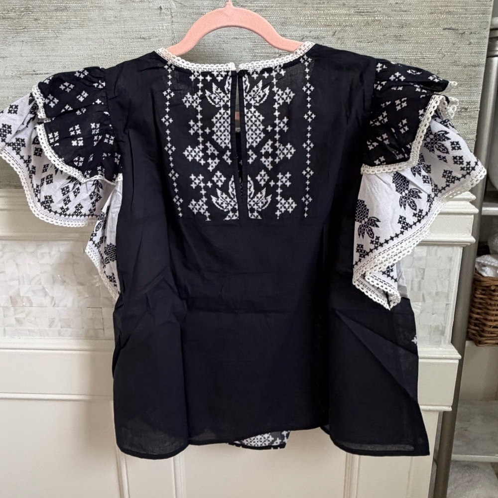 NWT new small Anthropologie x farm Rio printed flutter sleeve top black white - Picture 12 of 16